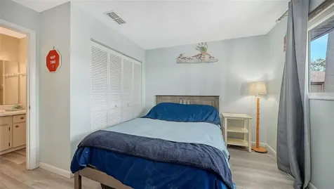 6921 Holmes Boulevard Holmes Beach FL 34217