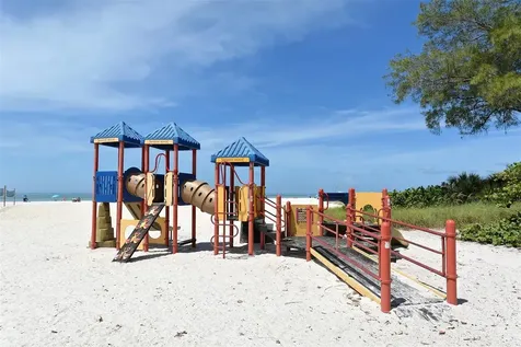 6921 Holmes Boulevard Holmes Beach FL 34217