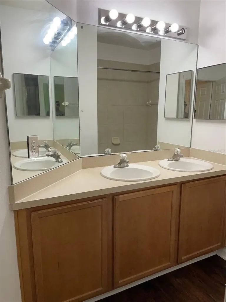 4317 Paradise Cove Court Kissimmee FL 34746
