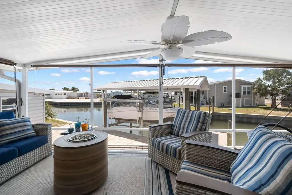 164 S Saint Thomas Circle Apollo Beach FL 33572