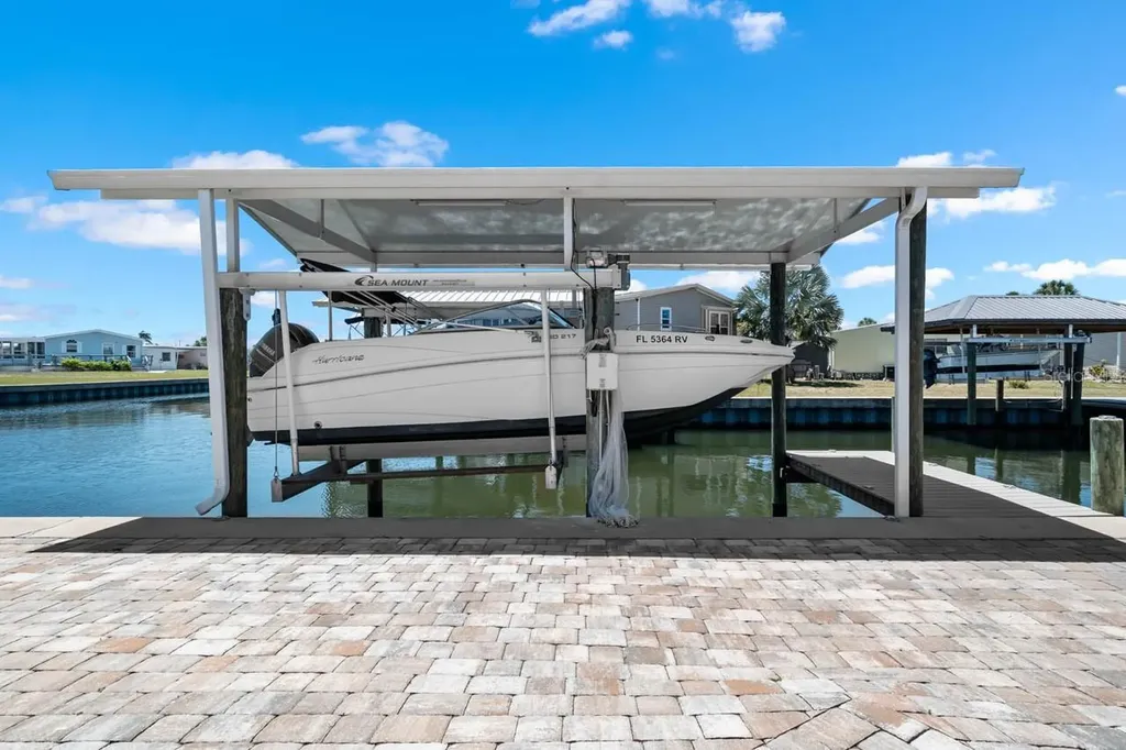 164 S Saint Thomas Circle Apollo Beach FL 33572