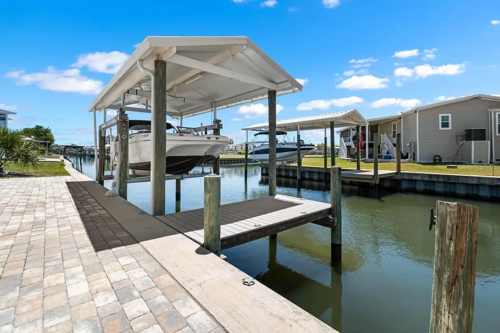 164 S Saint Thomas Circle Apollo Beach FL 33572