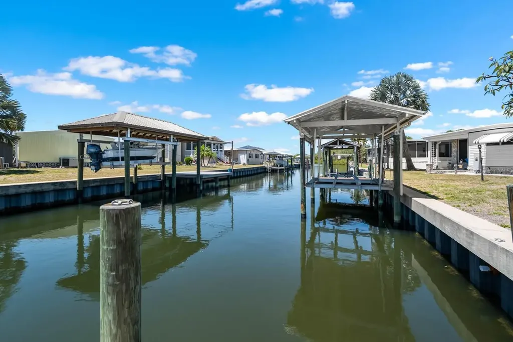 164 S Saint Thomas Circle Apollo Beach FL 33572