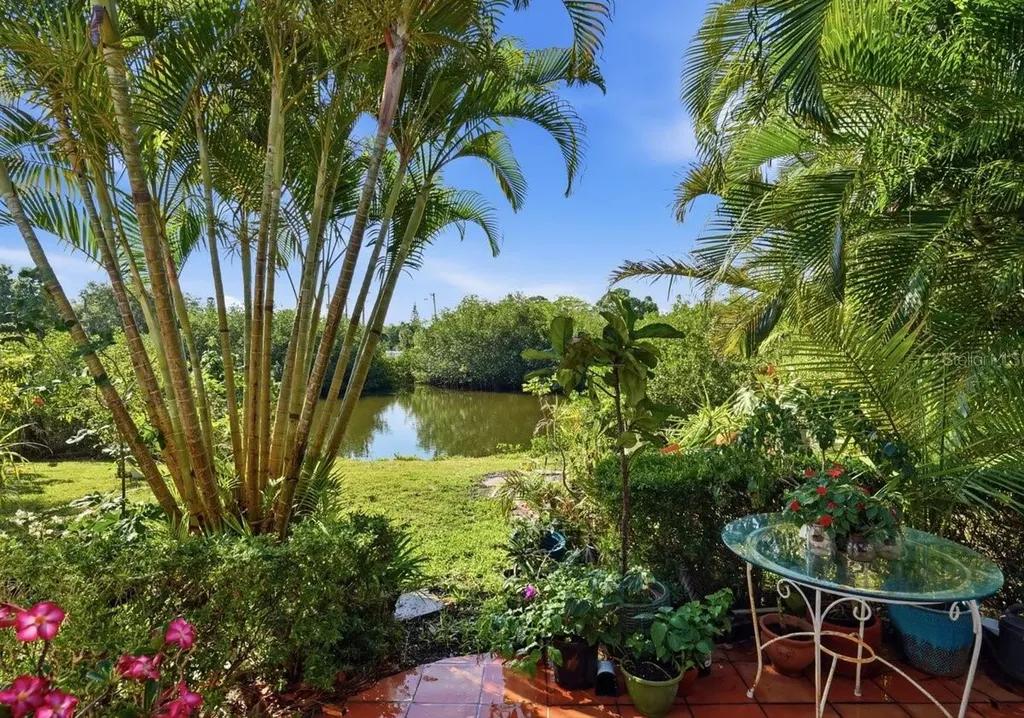 6650 Hibiscus Avenue S South Pasadena FL 33707