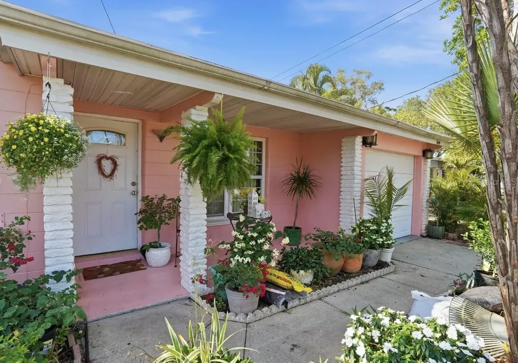 6650 Hibiscus Avenue S South Pasadena FL 33707