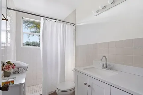 6650 Hibiscus Avenue S South Pasadena FL 33707