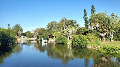 6650 Hibiscus Avenue S South Pasadena FL 33707