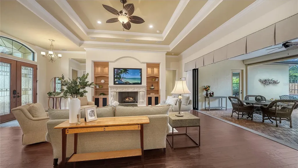 1885 Clematis Street Sarasota FL 34239