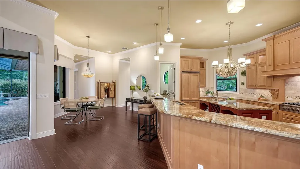 1885 Clematis Street Sarasota FL 34239