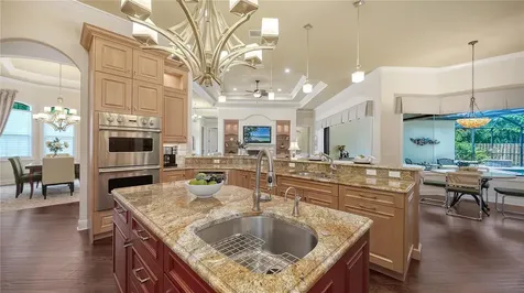 1885 Clematis Street Sarasota FL 34239