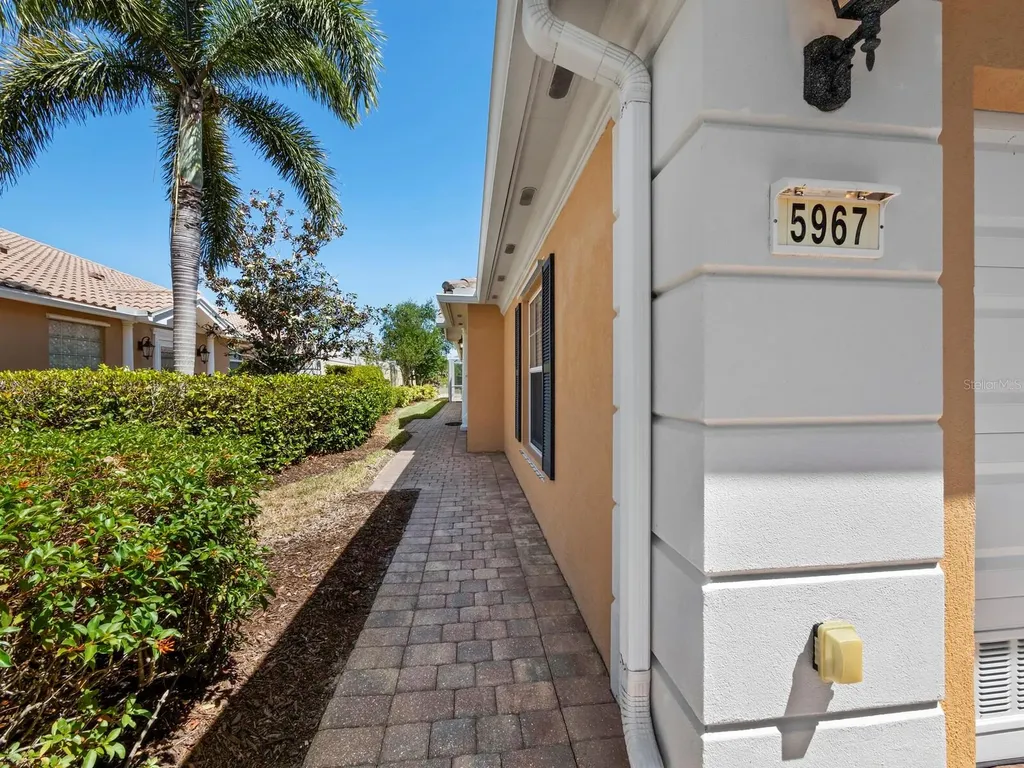 5967 Benevento Drive Sarasota FL 34238