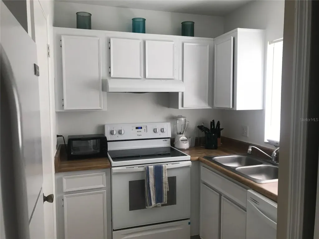 4160 Pershing Pointe Place Orlando FL 32822