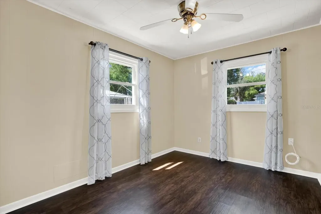 5923 14th Street Zephyrhills FL 33542