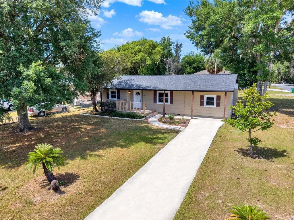 5923 14th Street Zephyrhills FL 33542