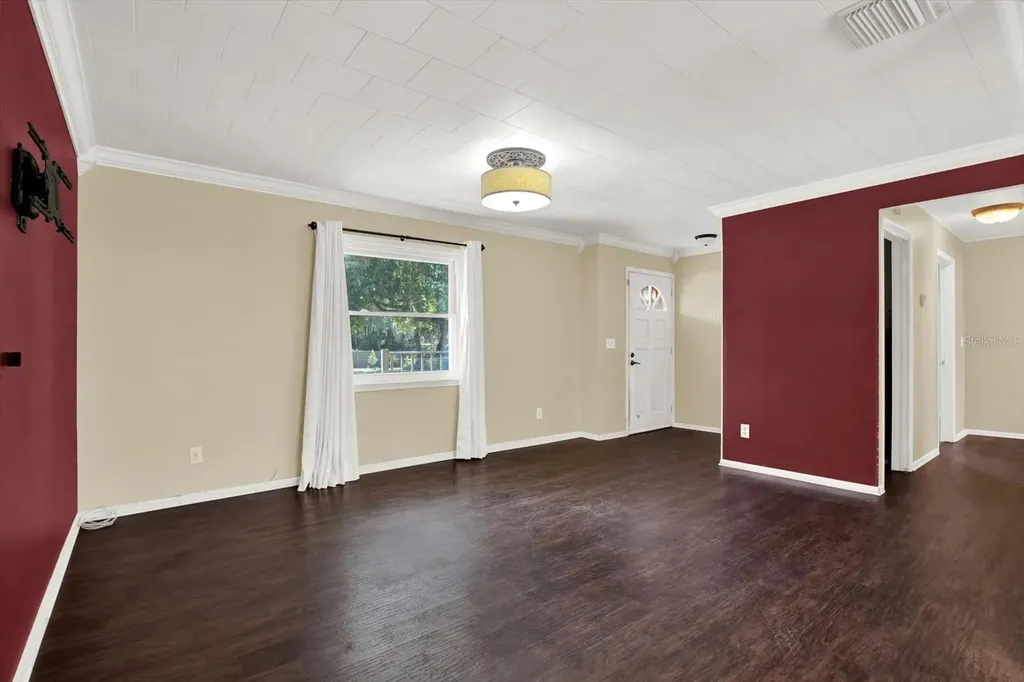 5923 14th Street Zephyrhills FL 33542