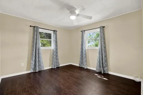 5923 14th Street Zephyrhills FL 33542