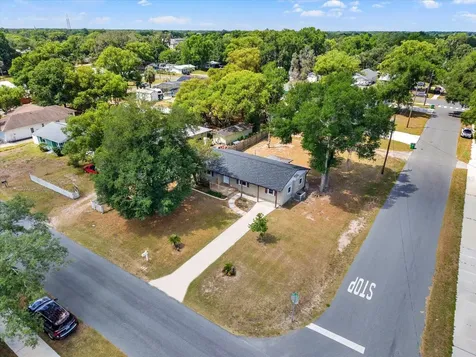 5923 14th Street Zephyrhills FL 33542