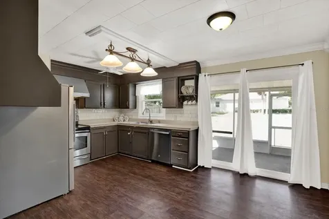 5923 14th Street Zephyrhills FL 33542