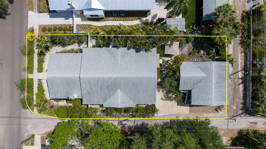 1260 10th Street N St Petersburg FL 33705