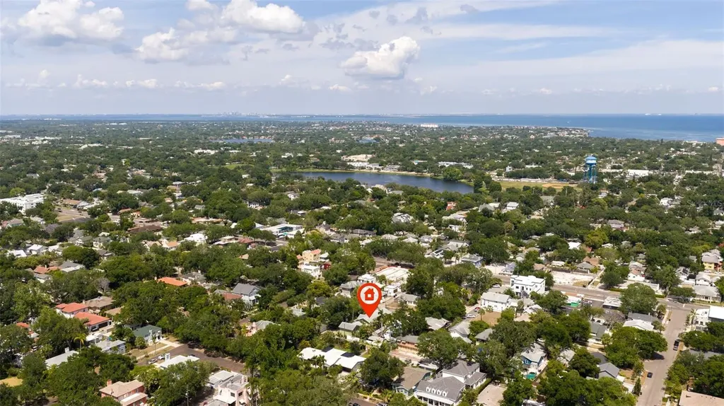1260 10th Street N St Petersburg FL 33705