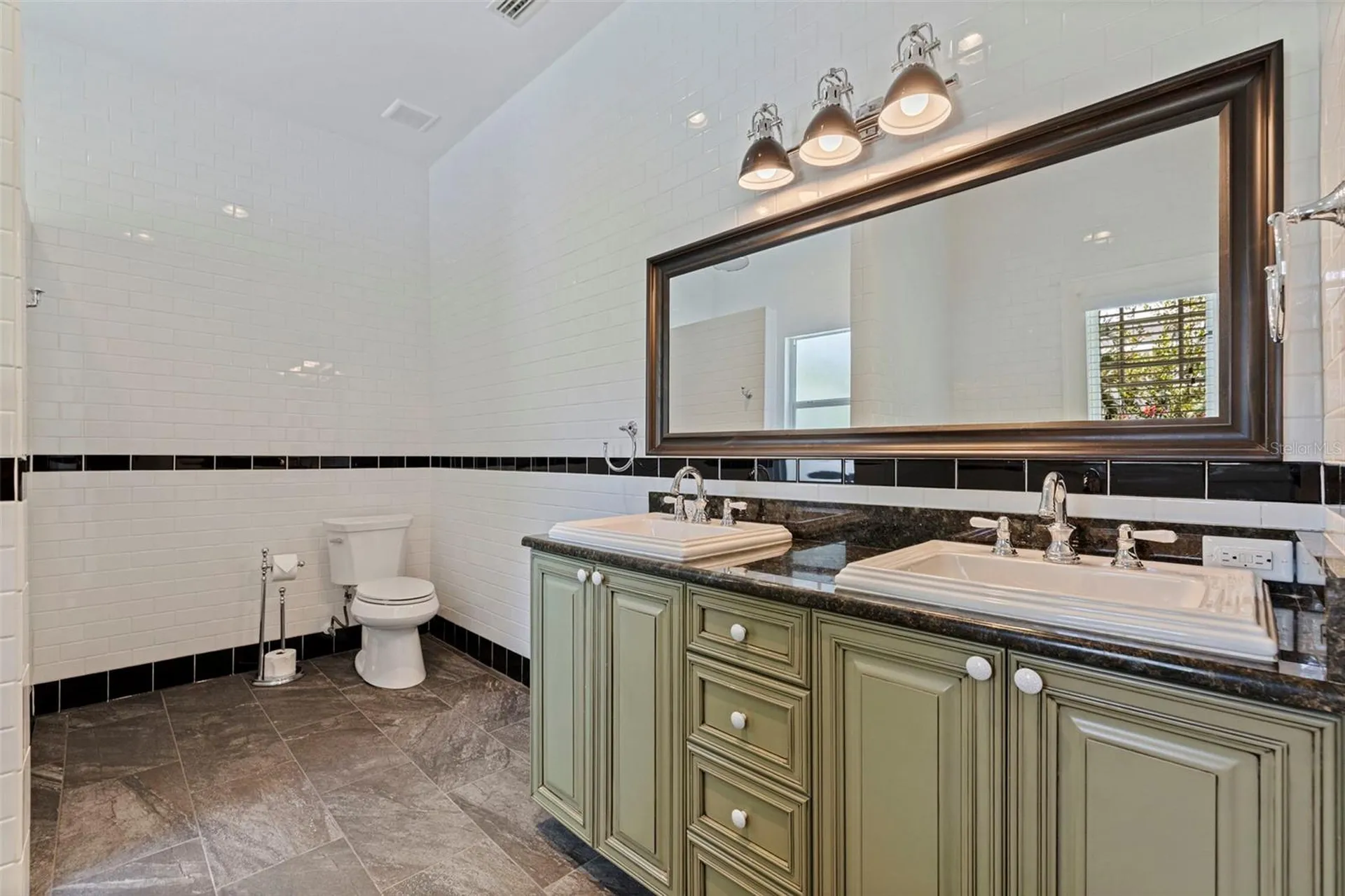 1260 10th Street N St Petersburg FL 33705