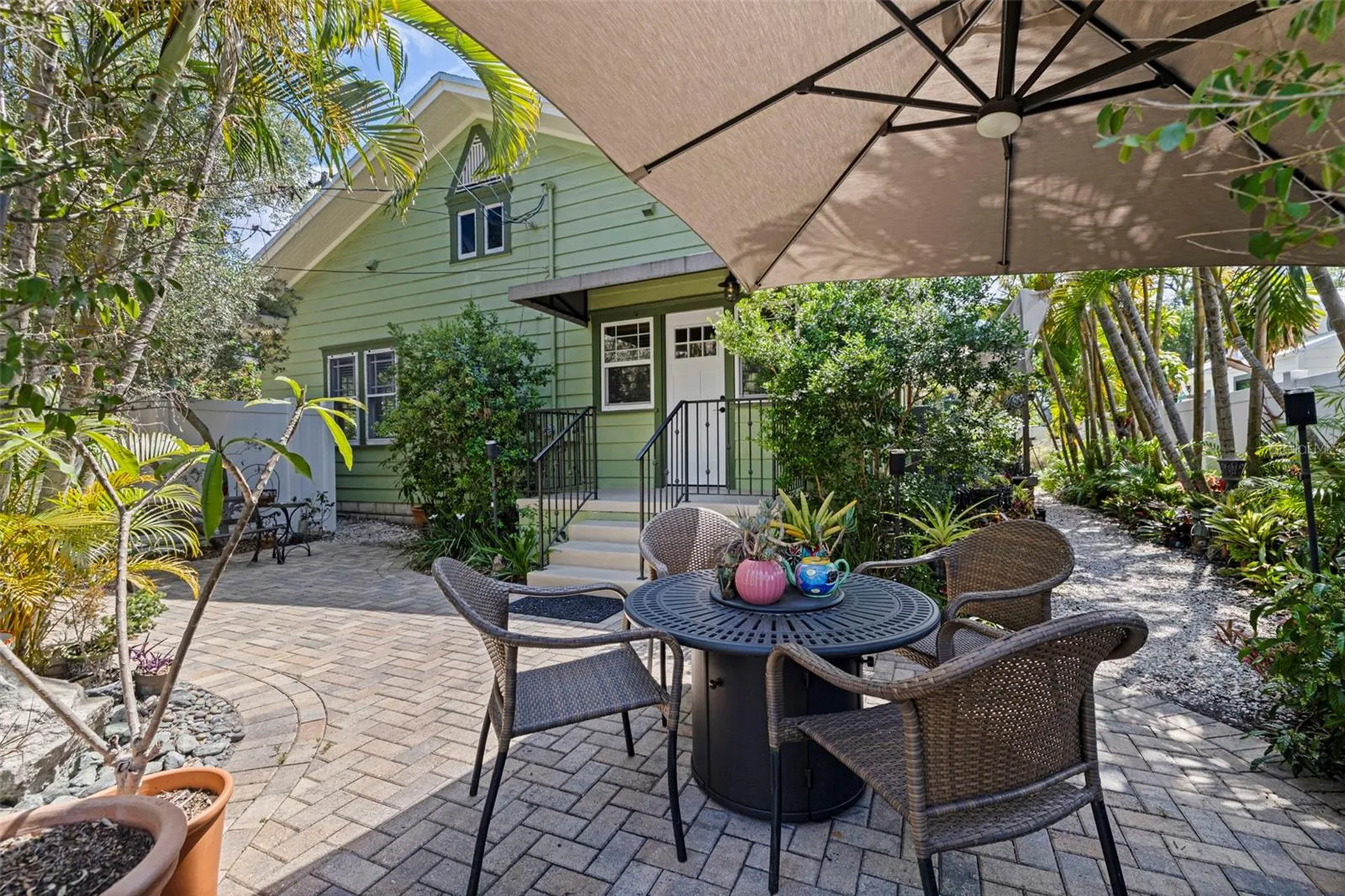 1260 10th Street N St Petersburg FL 33705