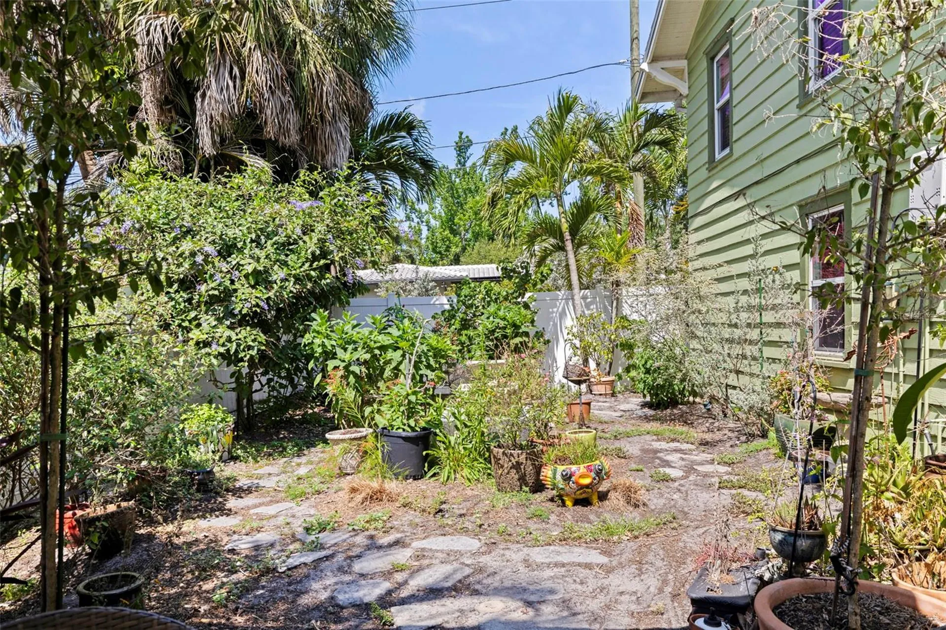 1260 10th Street N St Petersburg FL 33705