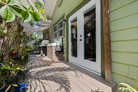 1260 10th Street N St Petersburg FL 33705