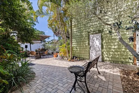 1260 10th Street N St Petersburg FL 33705