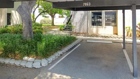 7863 Niagara Avenue Tampa FL 33617