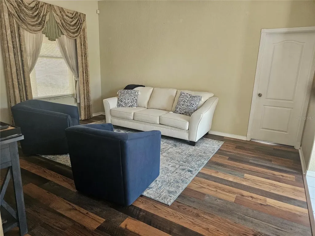 8611 Brookway Circle Tampa FL 33635