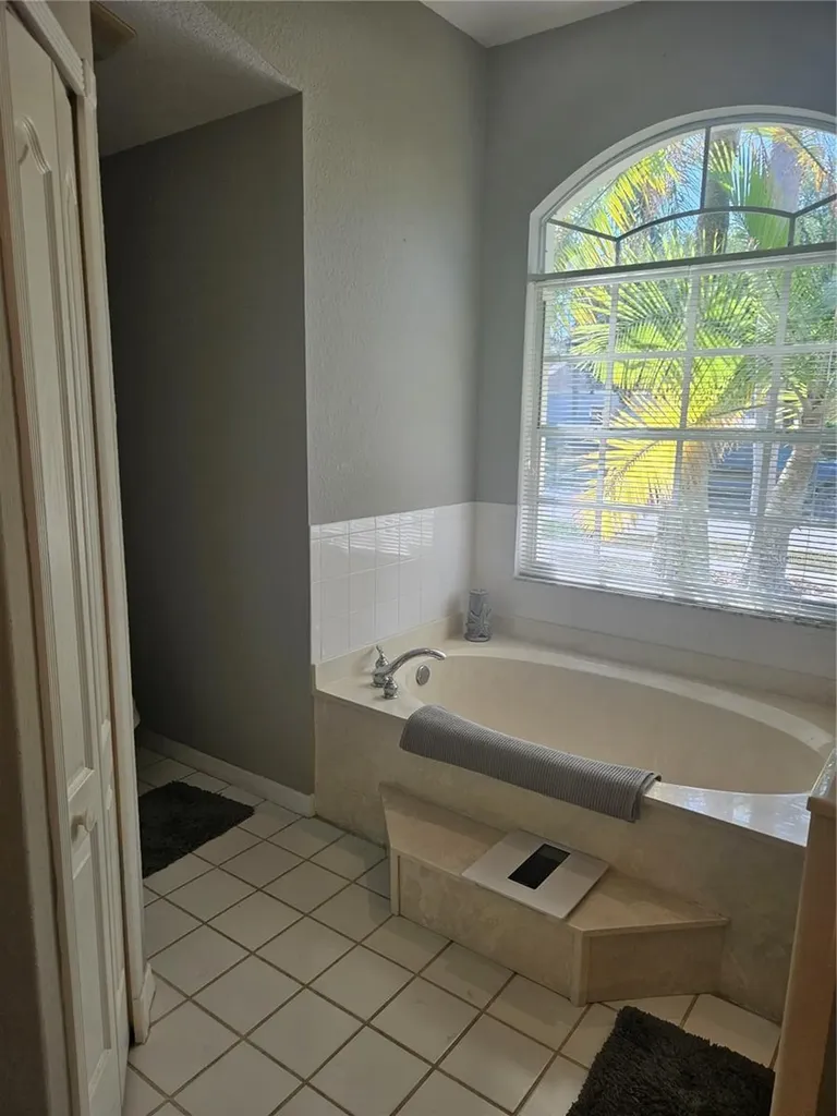 8611 Brookway Circle Tampa FL 33635