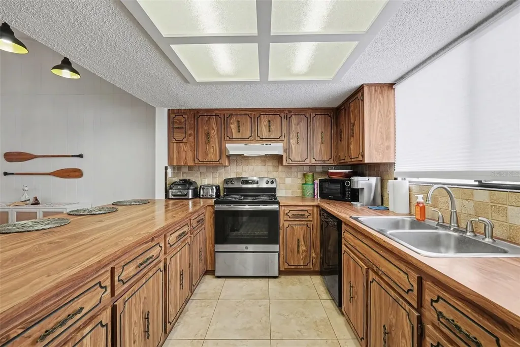 9990 Eagles Point Circle Port Richey FL 34668