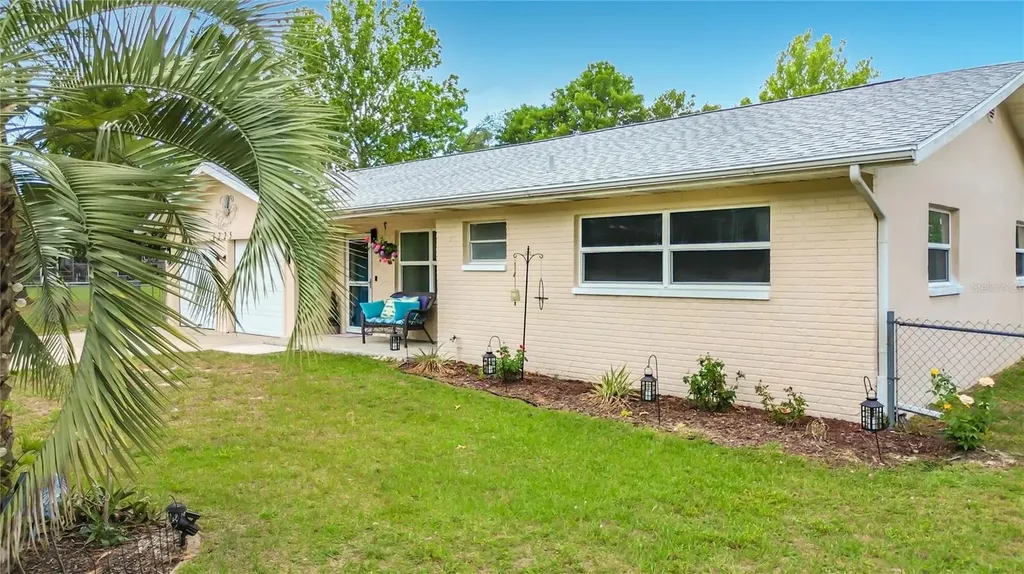 1225 NE 2nd Street Crystal River FL 34429