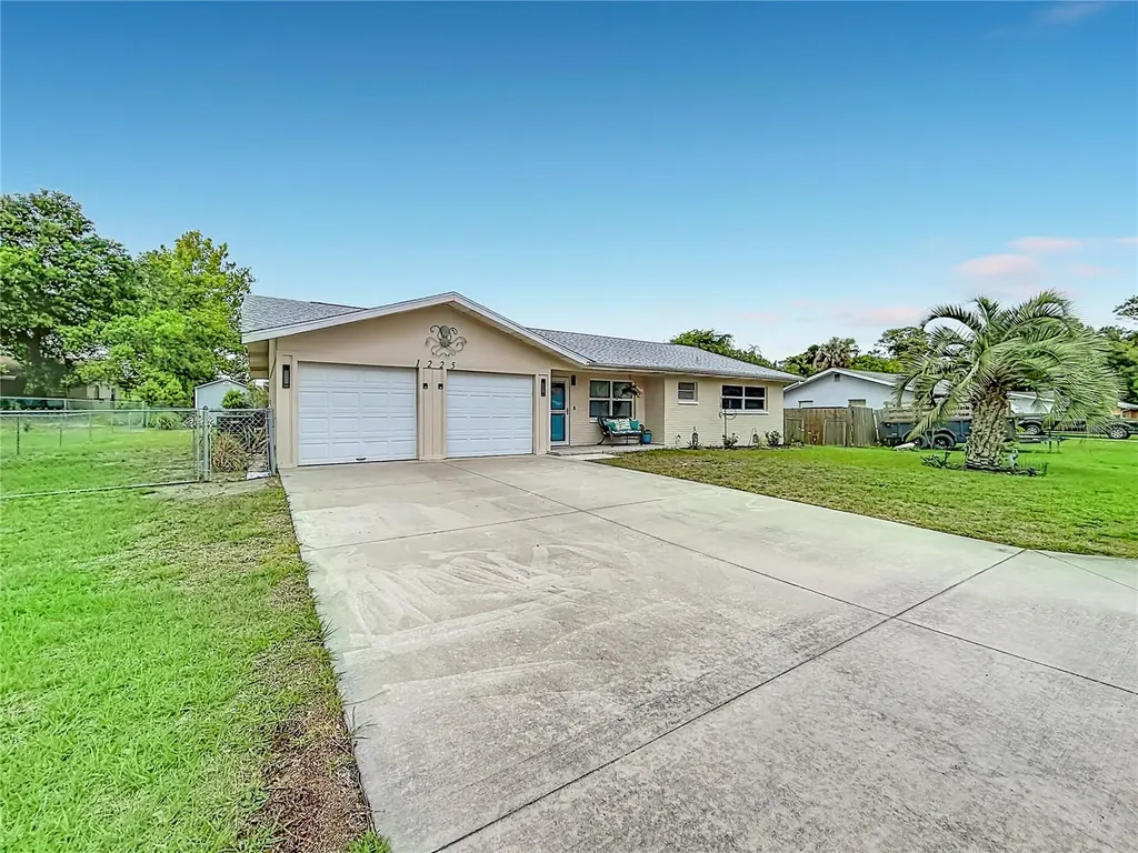 1225 NE 2nd Street Crystal River FL 34429