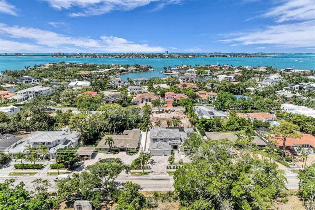 1395 Harbor Drive Sarasota FL 34239