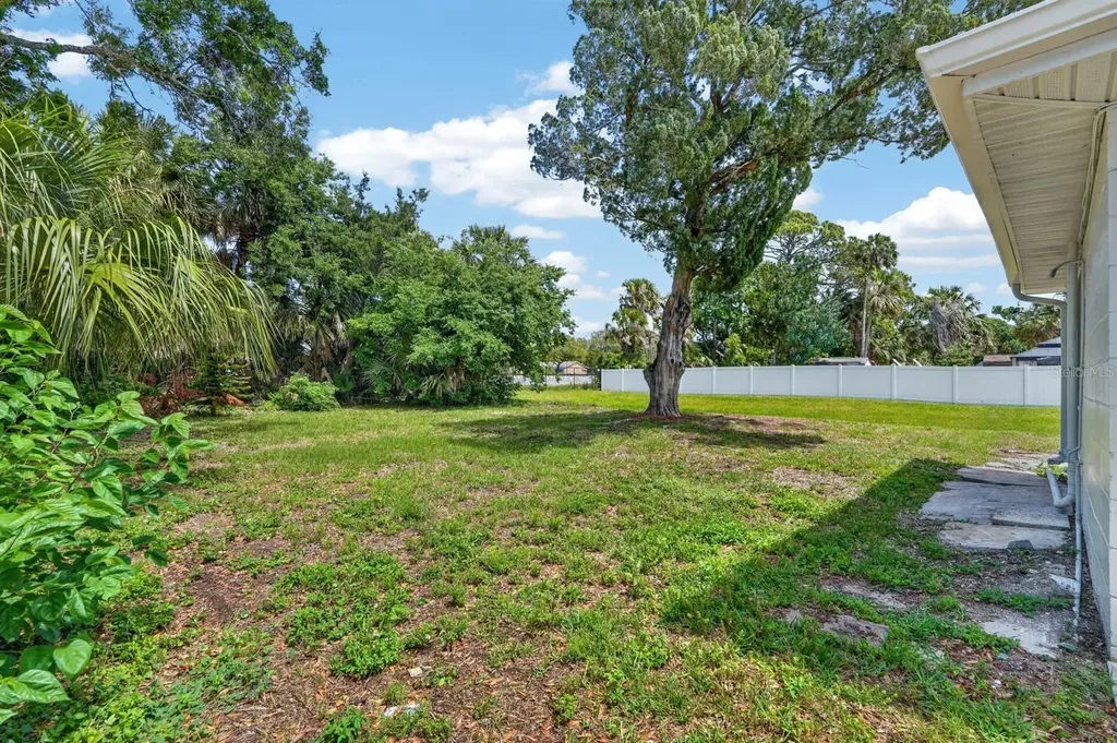 2425 Anastasia Drive South Daytona FL 32119