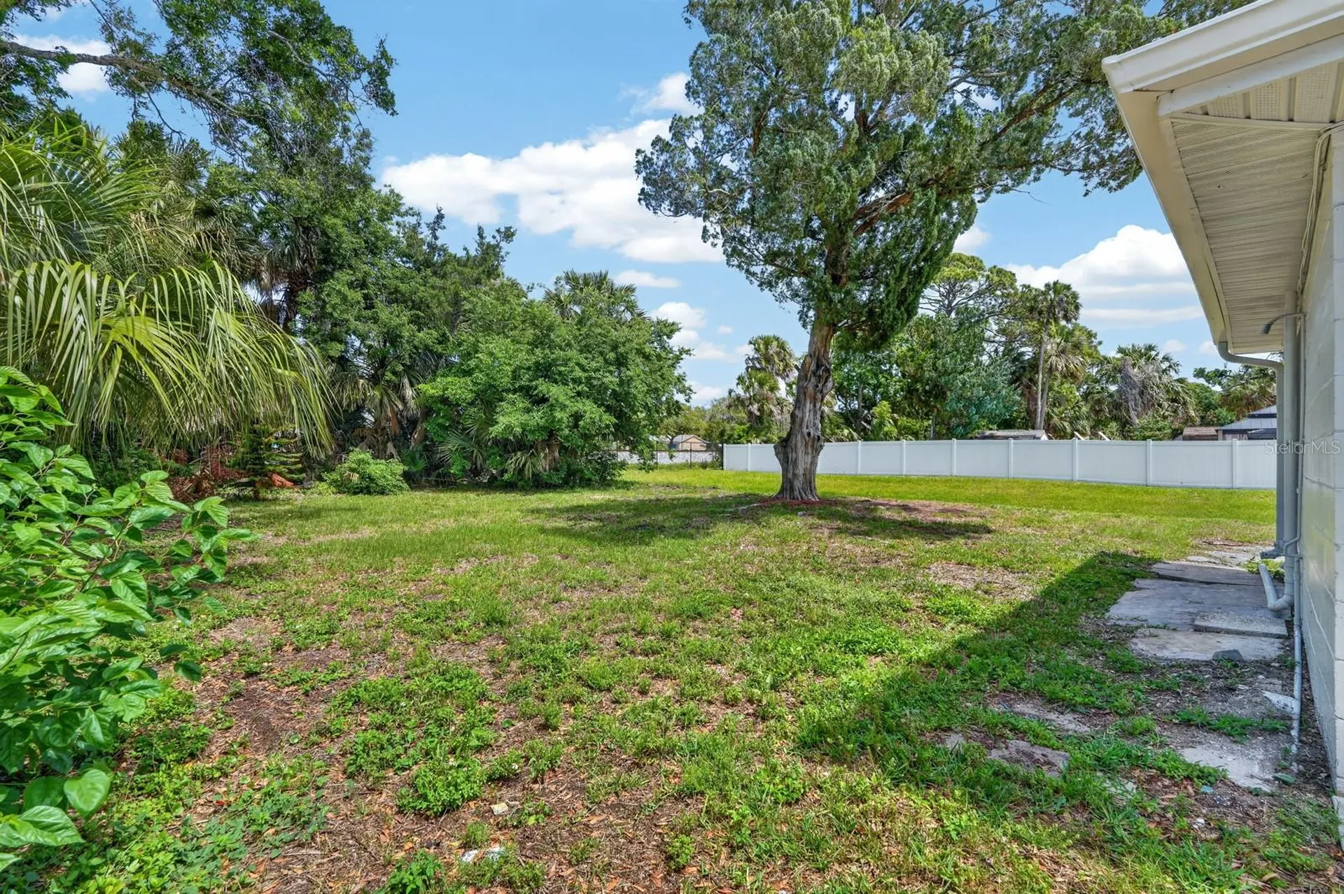 2425 Anastasia Drive South Daytona FL 32119