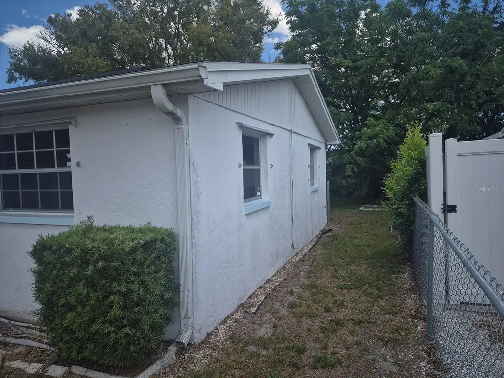 3245 Fairmount Terrace Holiday FL 34691