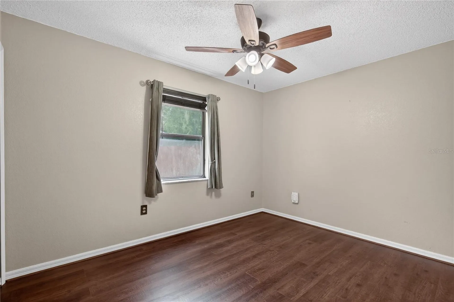 25302 Glen Eagles Street Sorrento FL 32776
