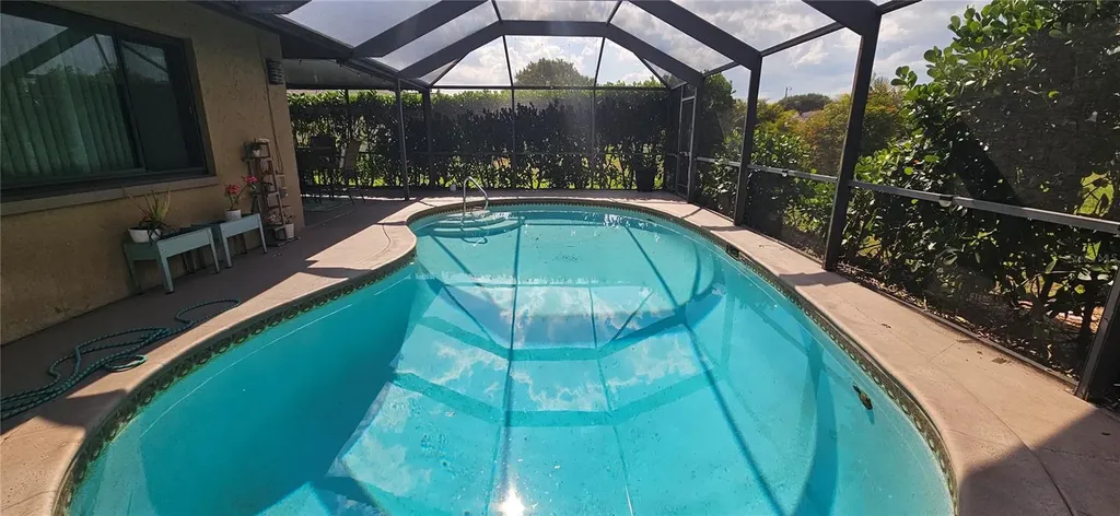 1823 SE 15th Street Cape Coral FL 33990