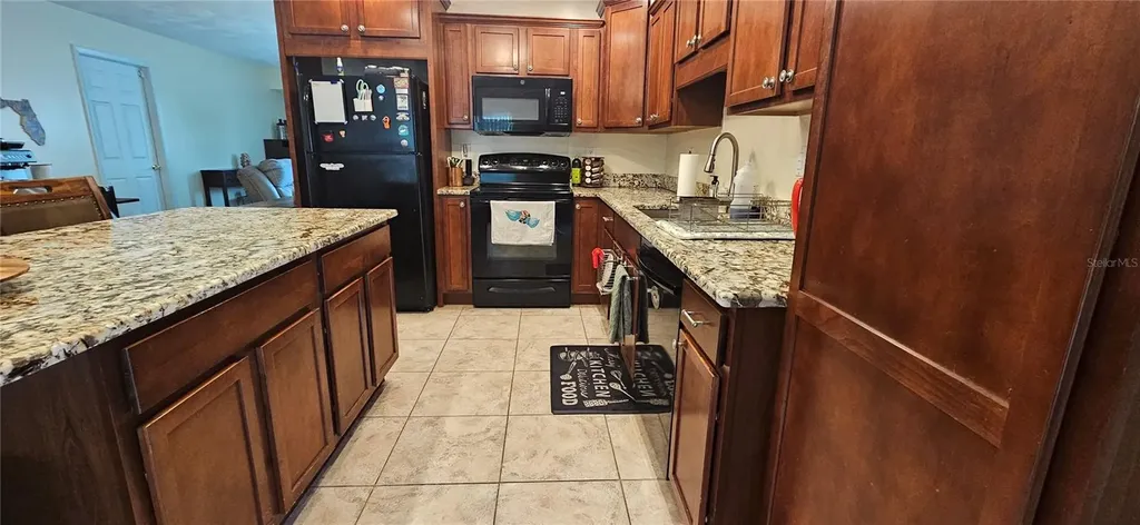 1823 SE 15th Street Cape Coral FL 33990