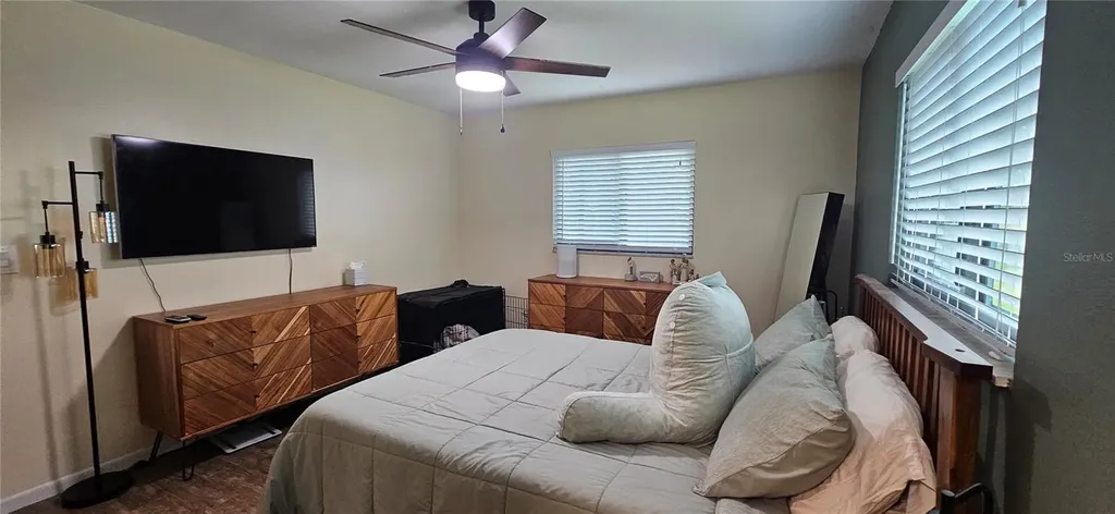 1823 SE 15th Street Cape Coral FL 33990