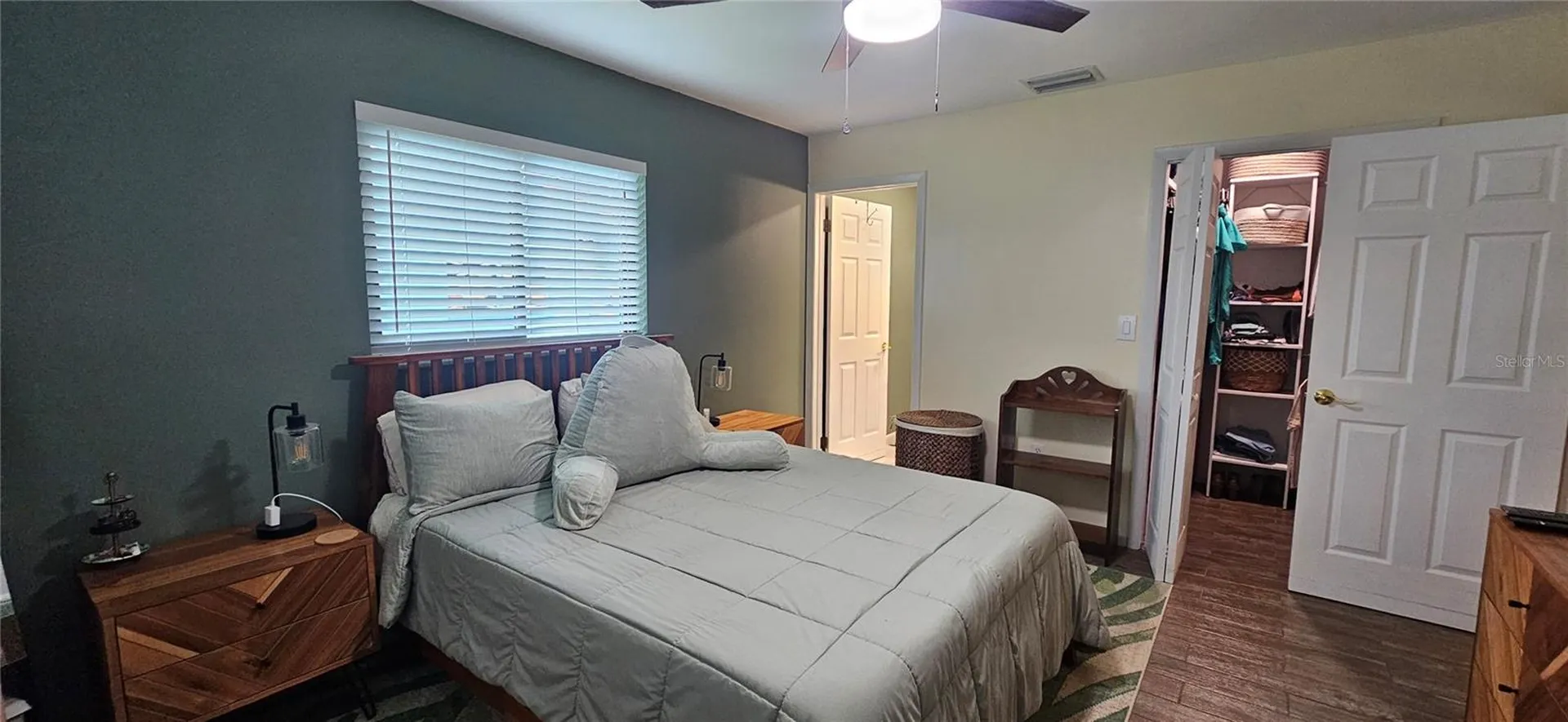 1823 SE 15th Street Cape Coral FL 33990