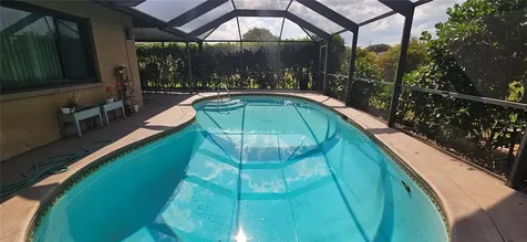 1823 SE 15th Street Cape Coral FL 33990