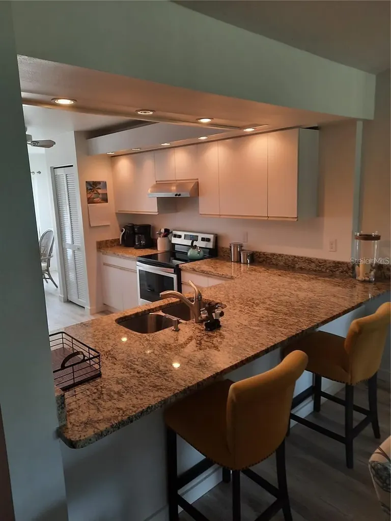 5709 Avista Drive Sarasota FL 34243