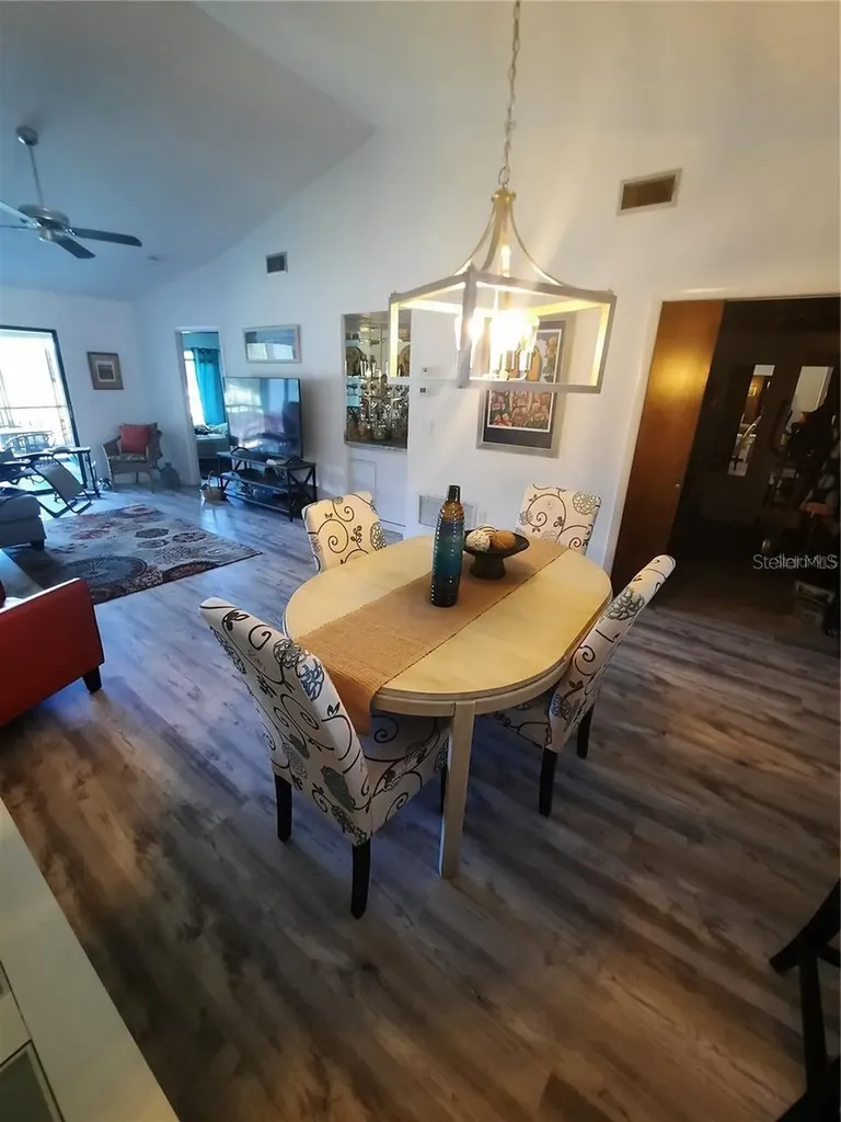 5709 Avista Drive Sarasota FL 34243