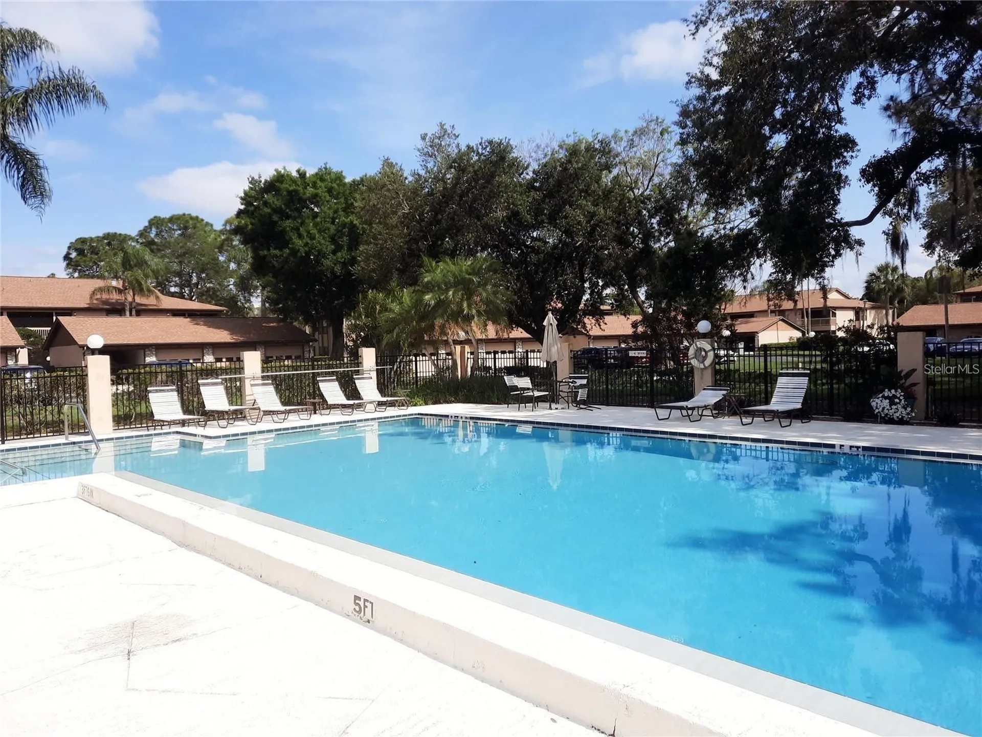 5709 Avista Drive Sarasota FL 34243