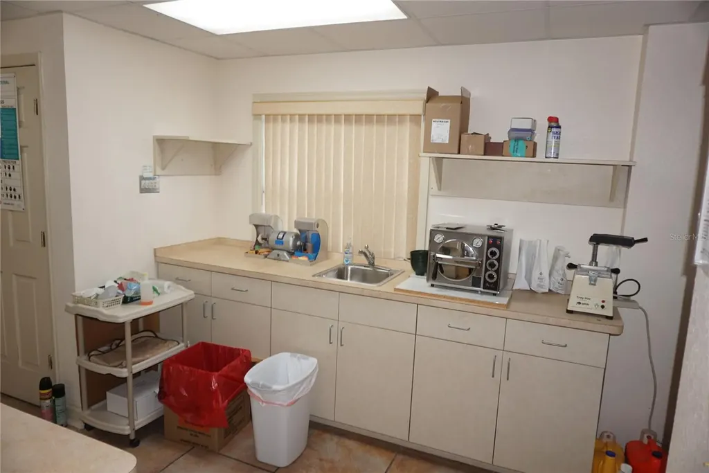 2910 W Waters Avenue Tampa FL 33614