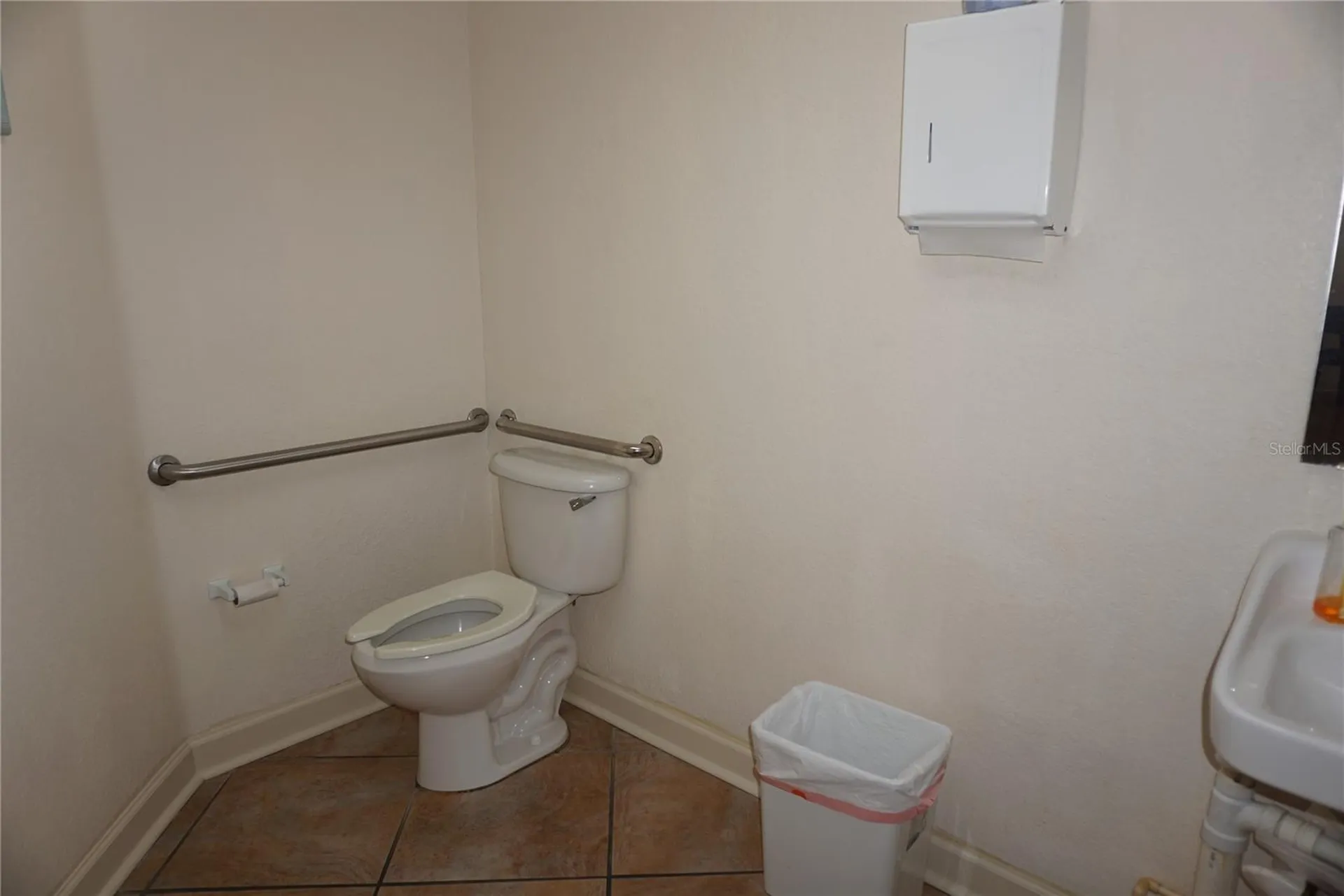 2910 W Waters Avenue Tampa FL 33614